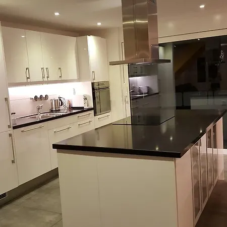 Attika Apartment *